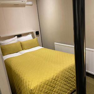 Budget King Room